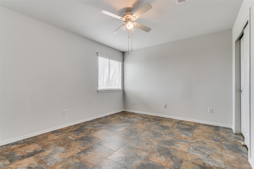 13620 Lyndon B Johnson St - Photo 20