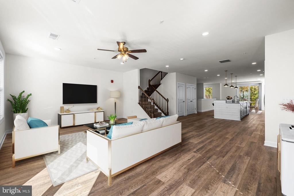 900 Gilbert Road - Photo 3