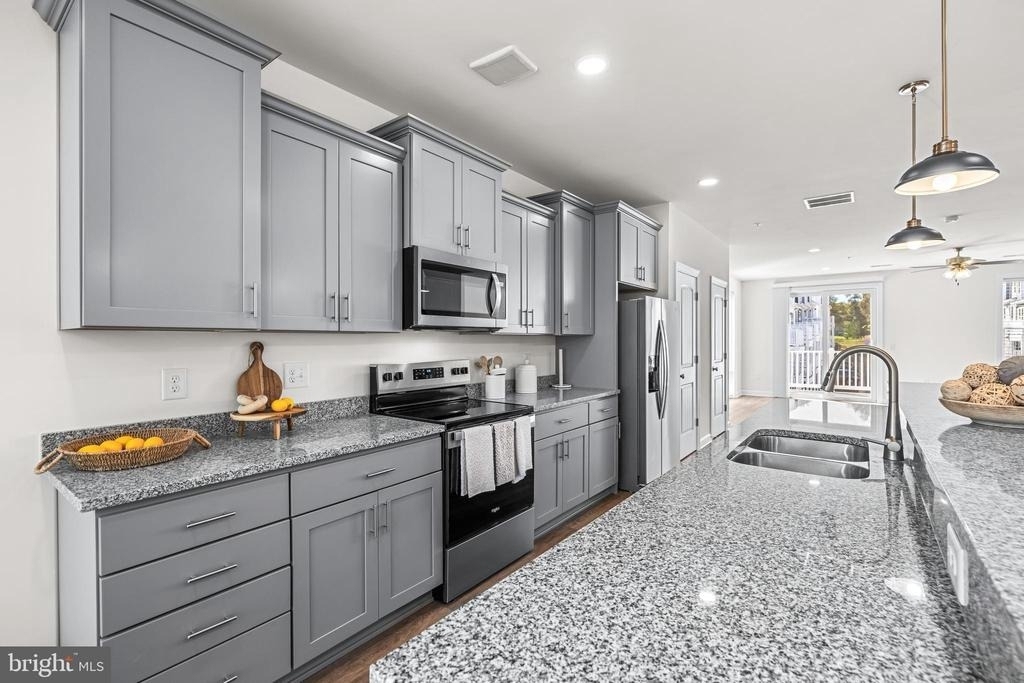 900 Gilbert Road - Photo 5