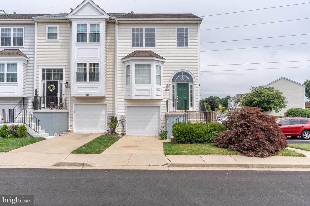 5601 Ashburn Terrace - Photo 0