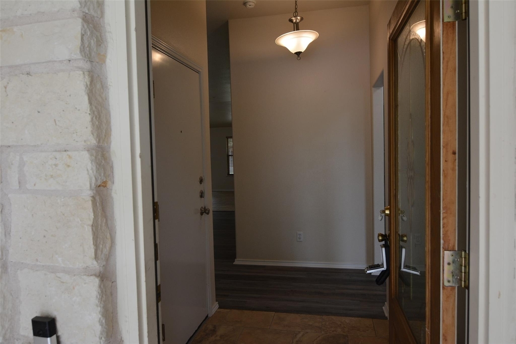 1303 Horseshoe Ranch Dr - Photo 4