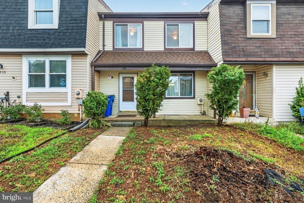 8808 Eureka Lane - Photo 0