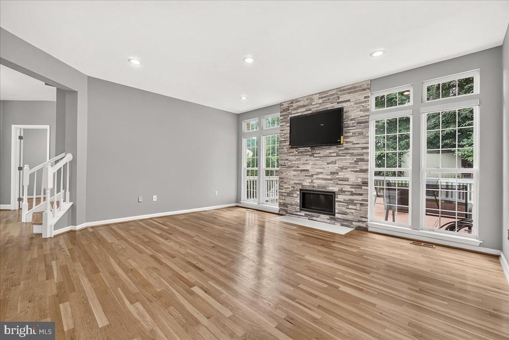 6455 Saddlebrook Lane - Photo 17