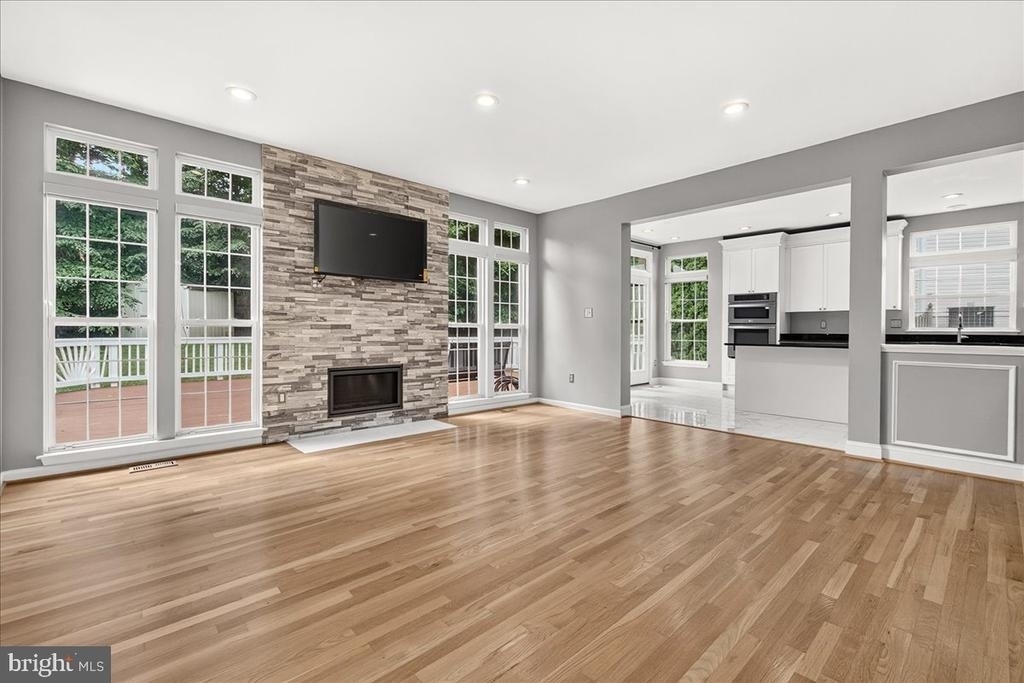 6455 Saddlebrook Lane - Photo 16