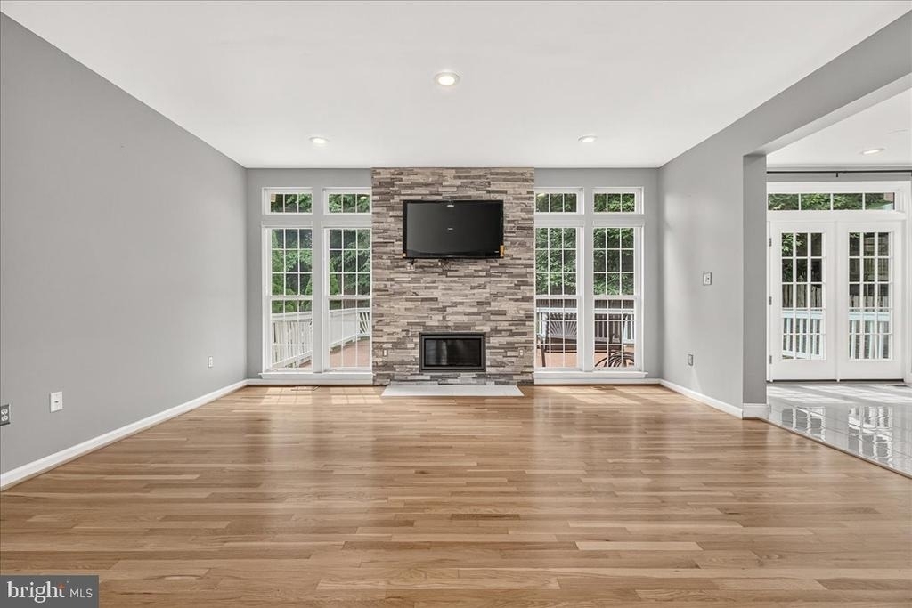 6455 Saddlebrook Lane - Photo 18