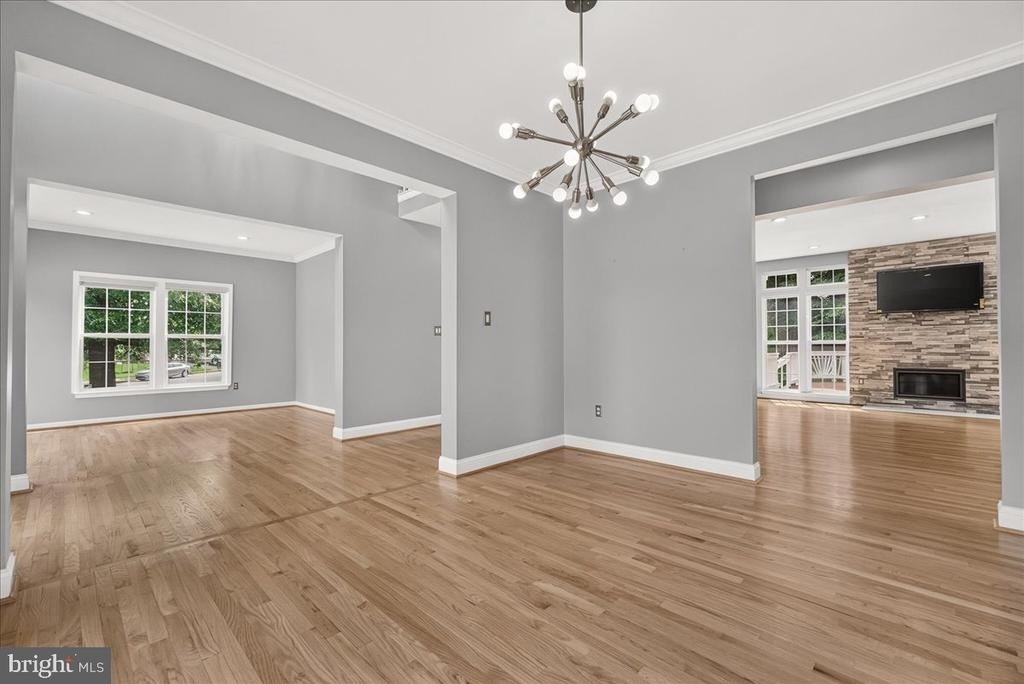 6455 Saddlebrook Lane - Photo 14
