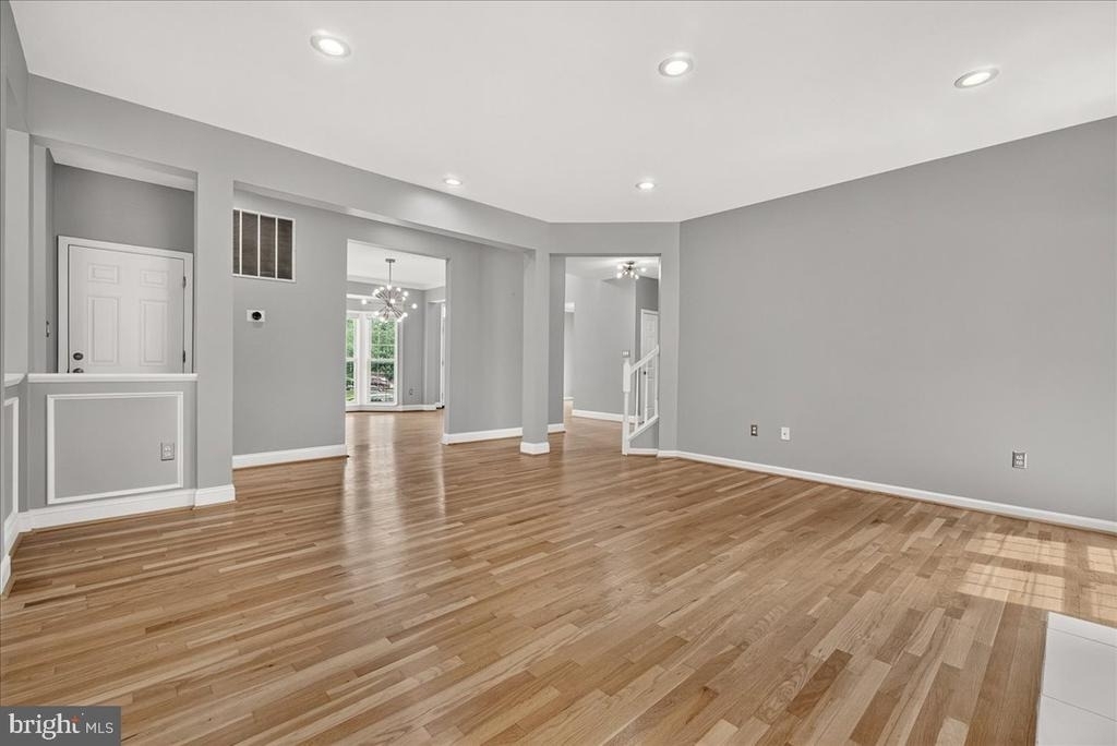 6455 Saddlebrook Lane - Photo 22