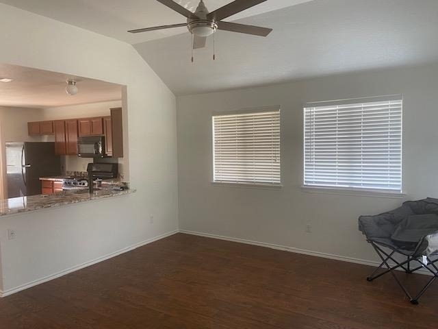 4405 Belfield Ln - Photo 2