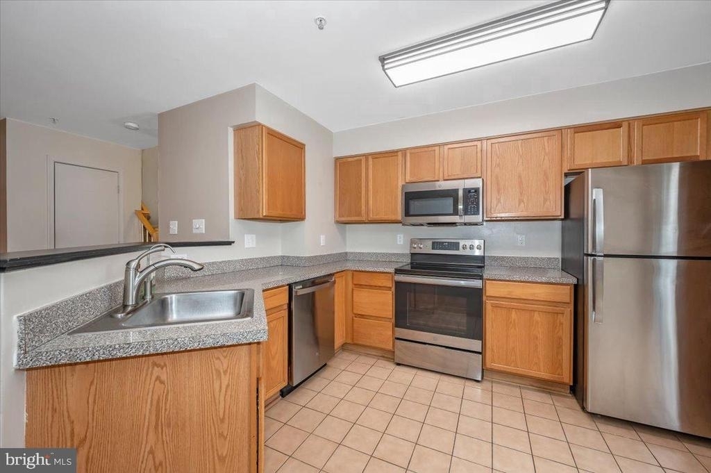 4946 Whitney Terrace - Photo 2