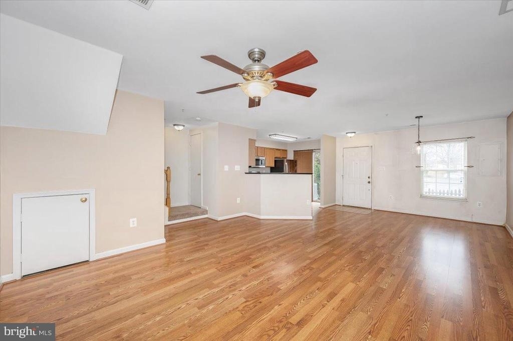 4946 Whitney Terrace - Photo 4