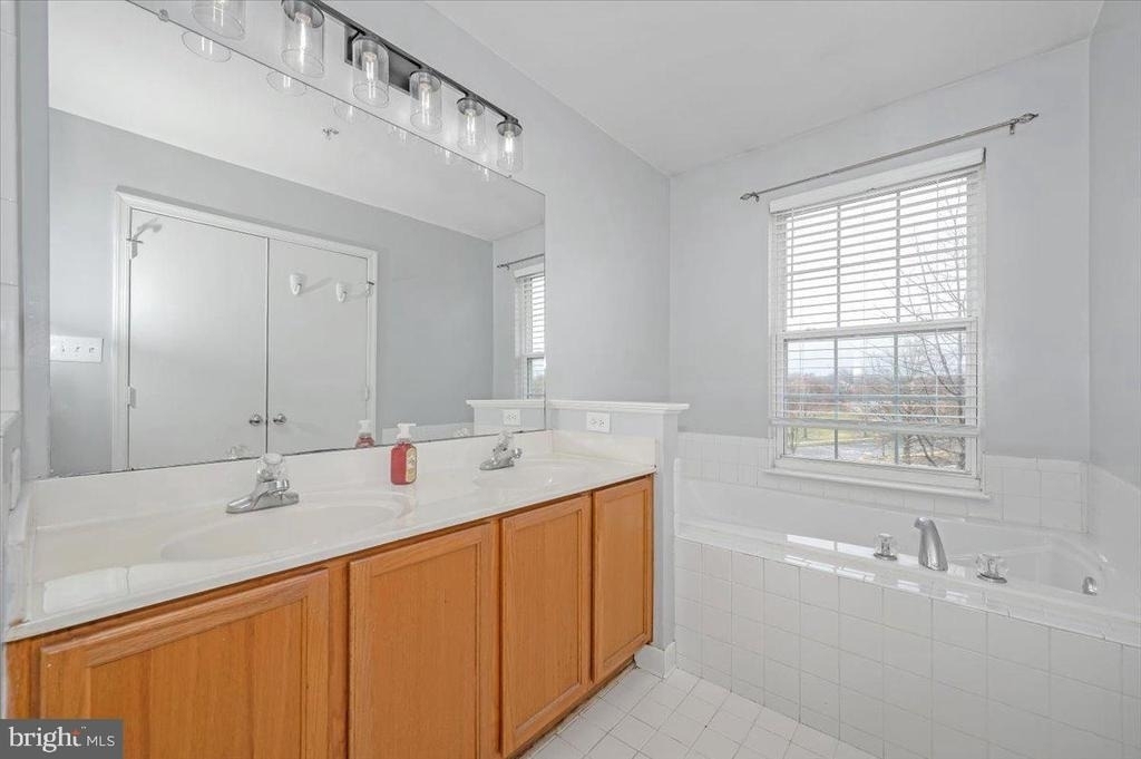 4946 Whitney Terrace - Photo 23