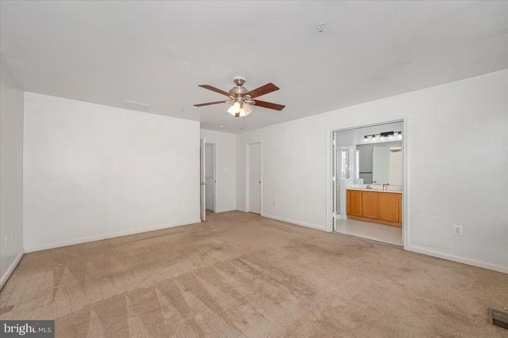4946 Whitney Terrace - Photo 20