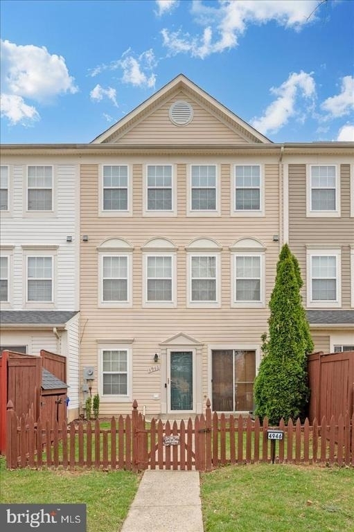 4946 Whitney Terrace - Photo 0