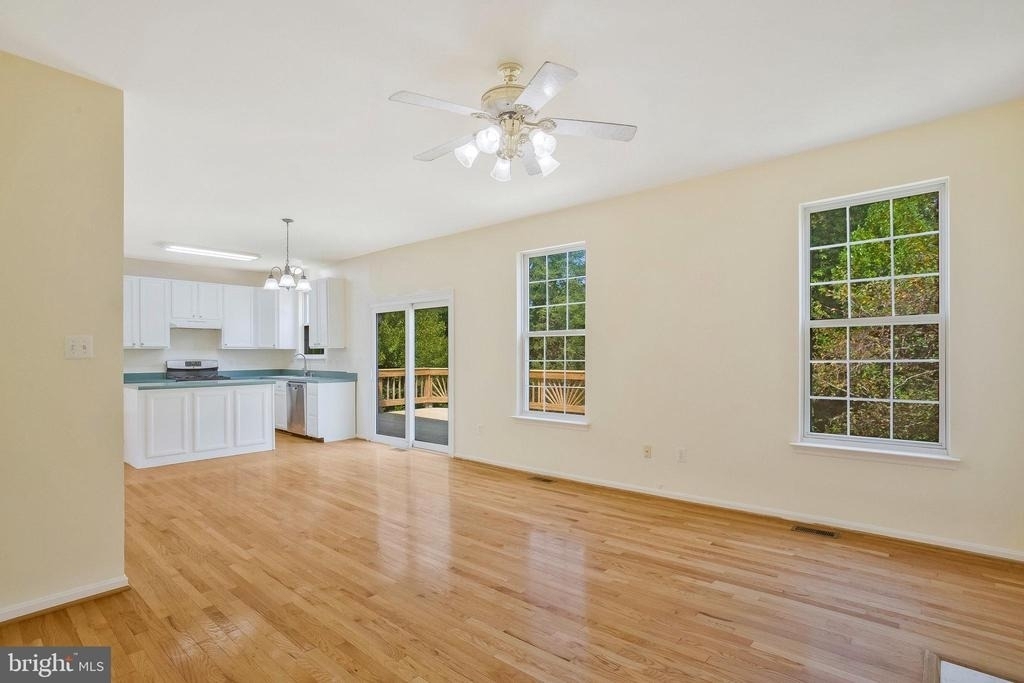9112 Granite Court - Photo 32