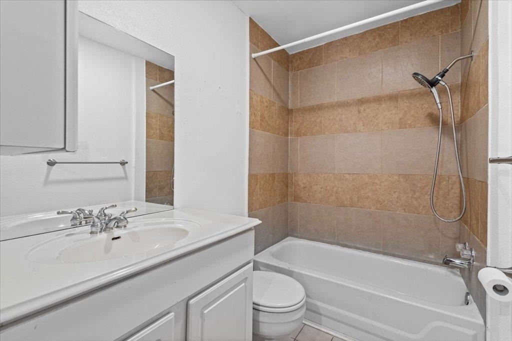 555 Harmon Hls - Photo 3