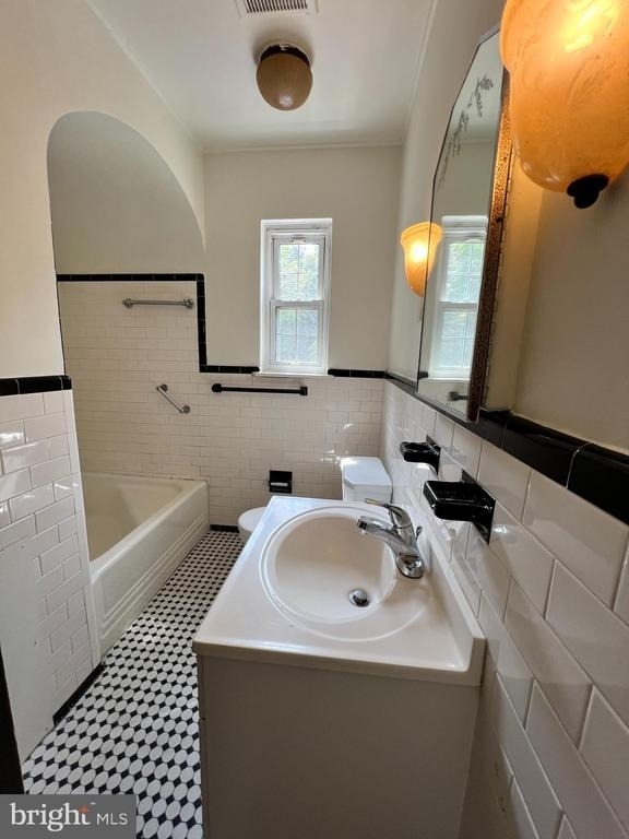 9409 Belair Road - Photo 9