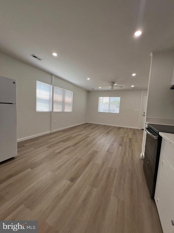 1325 Fuselage Avenue - Photo 4