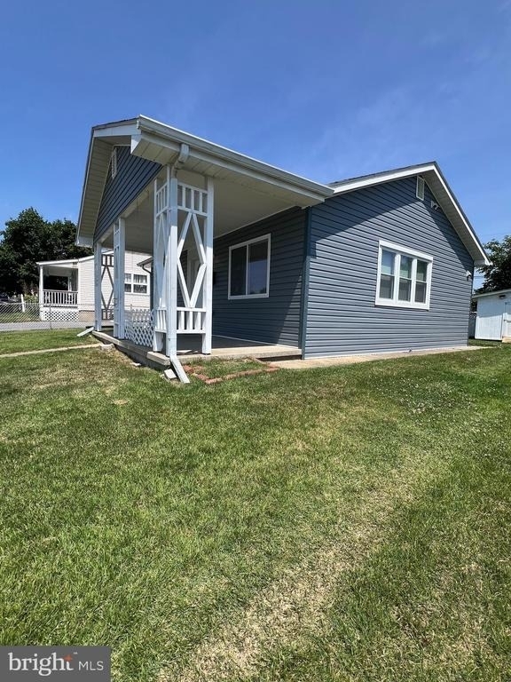 1325 Fuselage Avenue - Photo 1