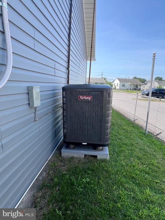 1325 Fuselage Avenue - Photo 11