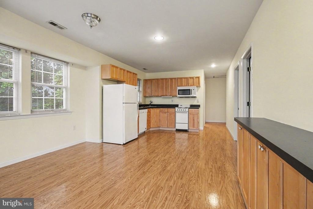 1702 Oakfield Avenue - Photo 6