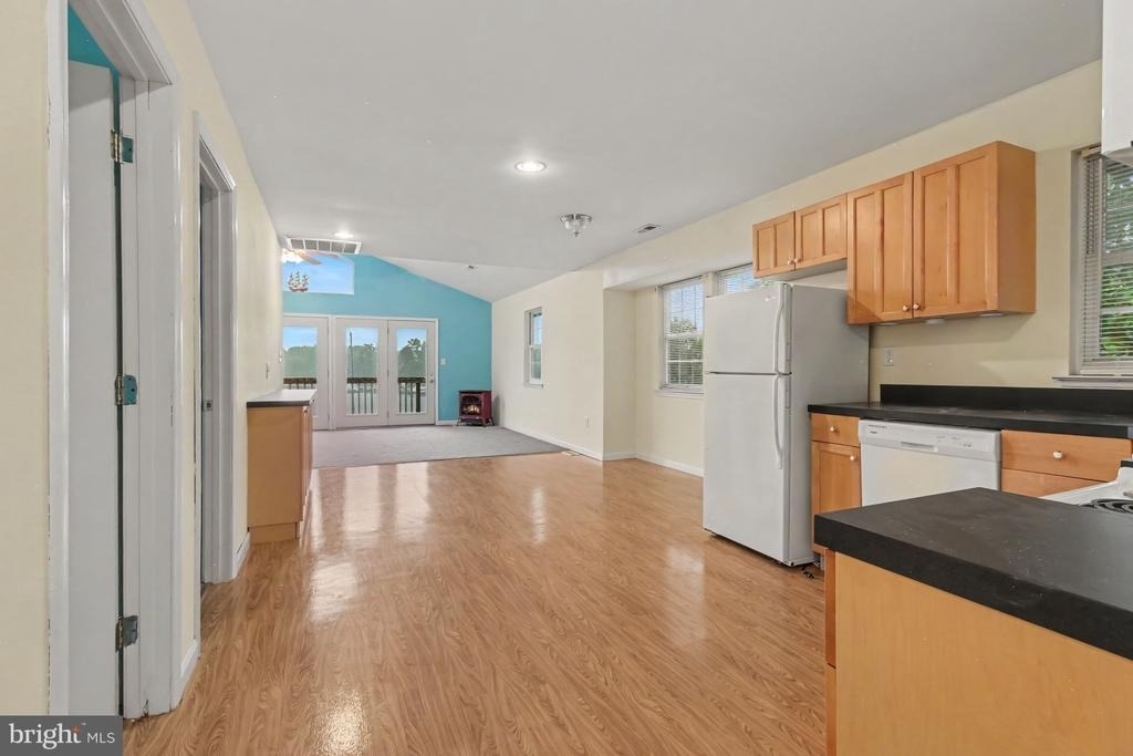 1702 Oakfield Avenue - Photo 4