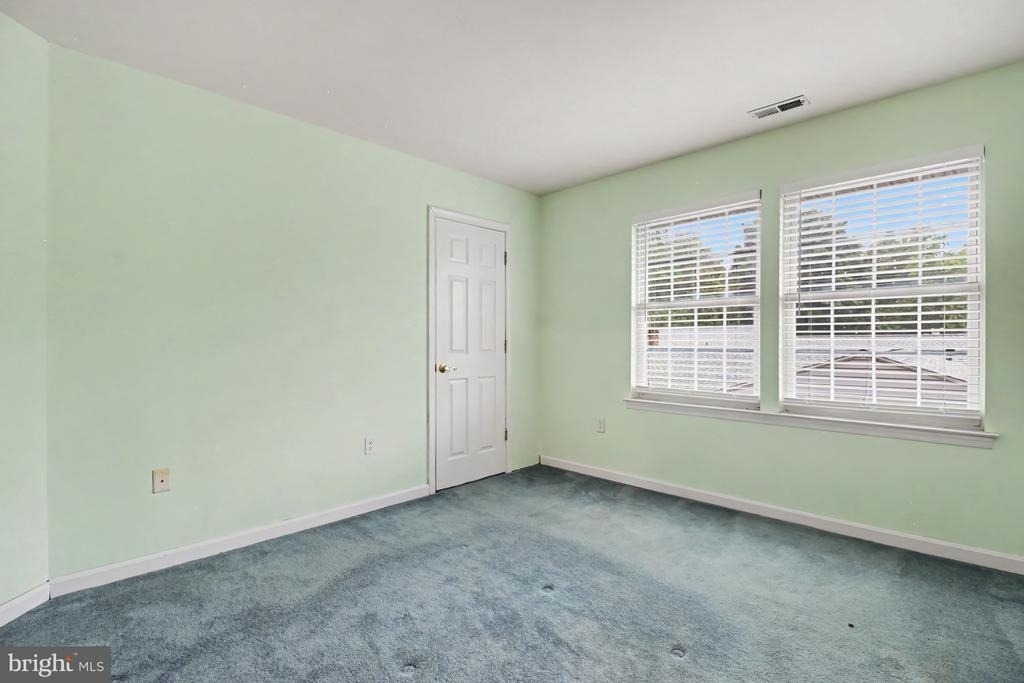 1702 Oakfield Avenue - Photo 7
