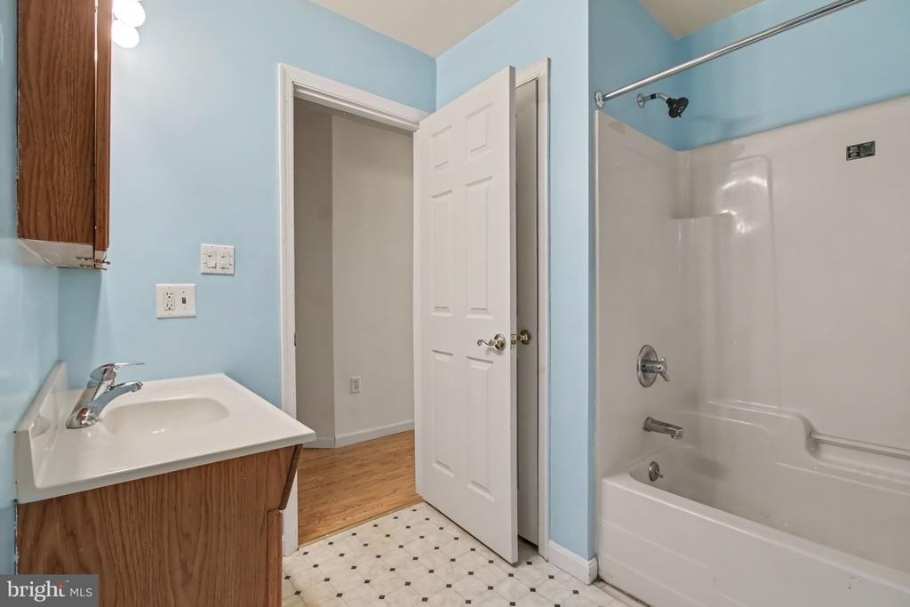 1702 Oakfield Avenue - Photo 11