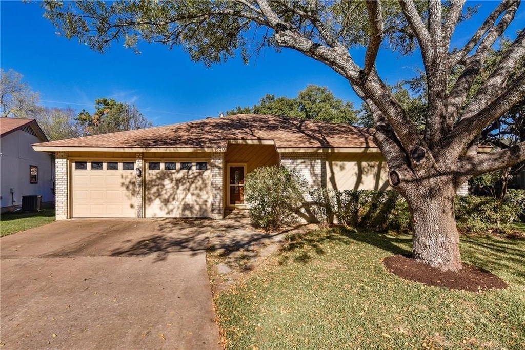 12916 Pegasus St - Photo 0