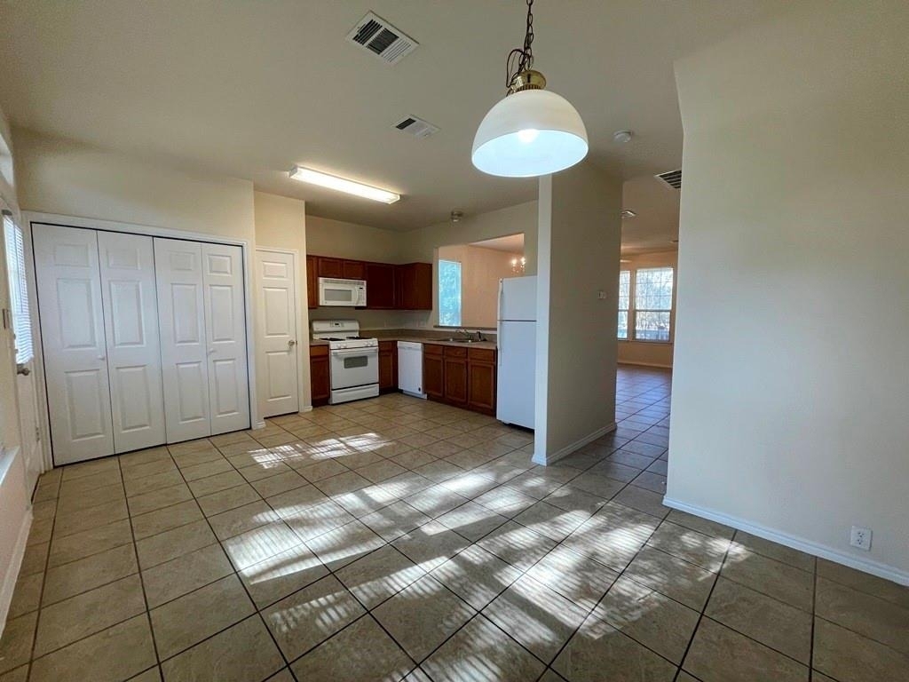 251 Utterback - Photo 7