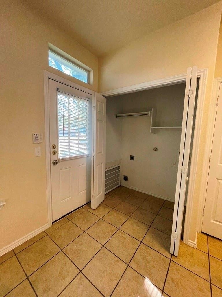 251 Utterback - Photo 11