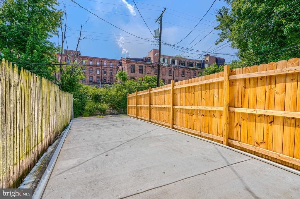 616 S Lehigh Street - Photo 18