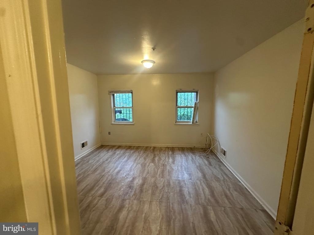 911 Harlem Avenue - Photo 13
