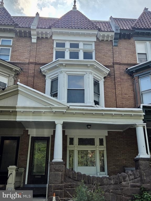 2720 N Calvert Street - Photo 0