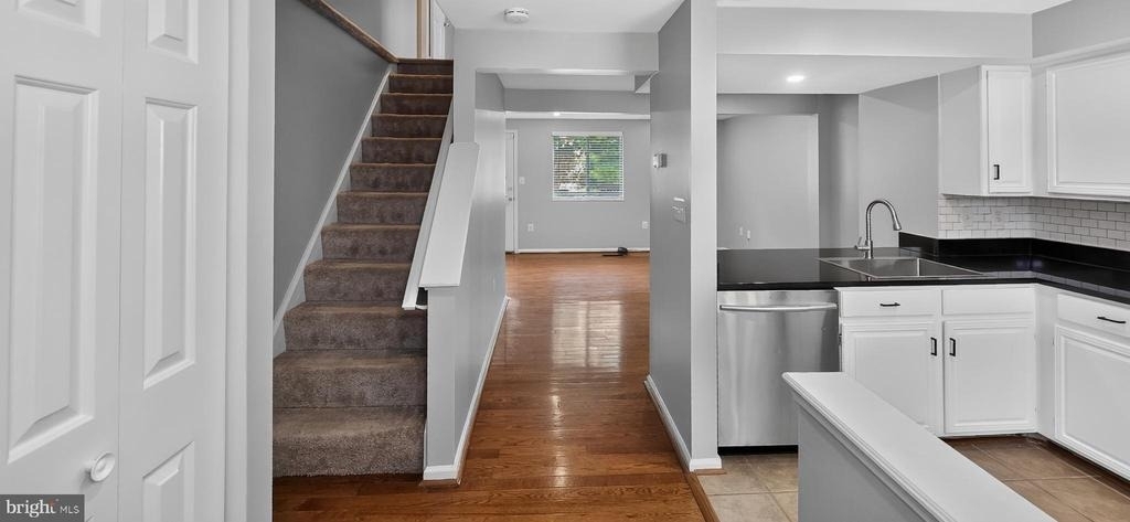 3591 Laurel View Court - Photo 8