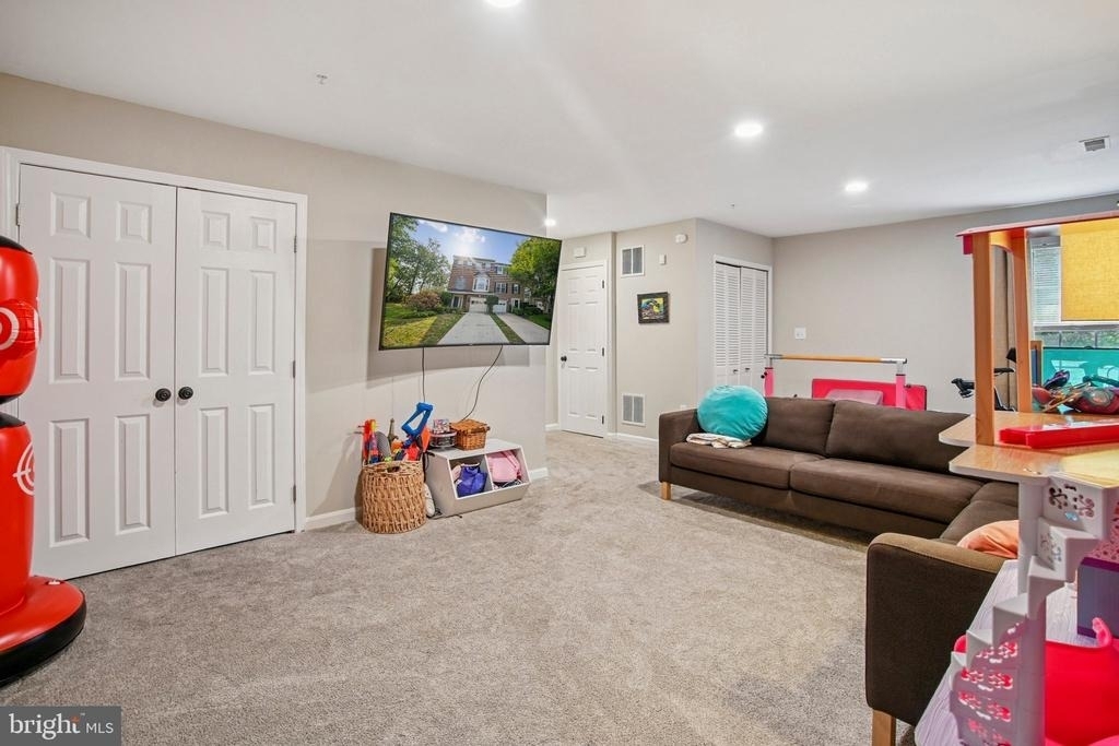 3210 Escapade Circle - Photo 5