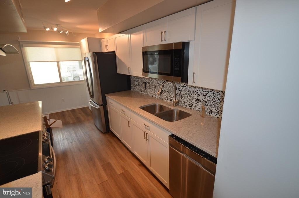903 Houston Drive - Photo 5