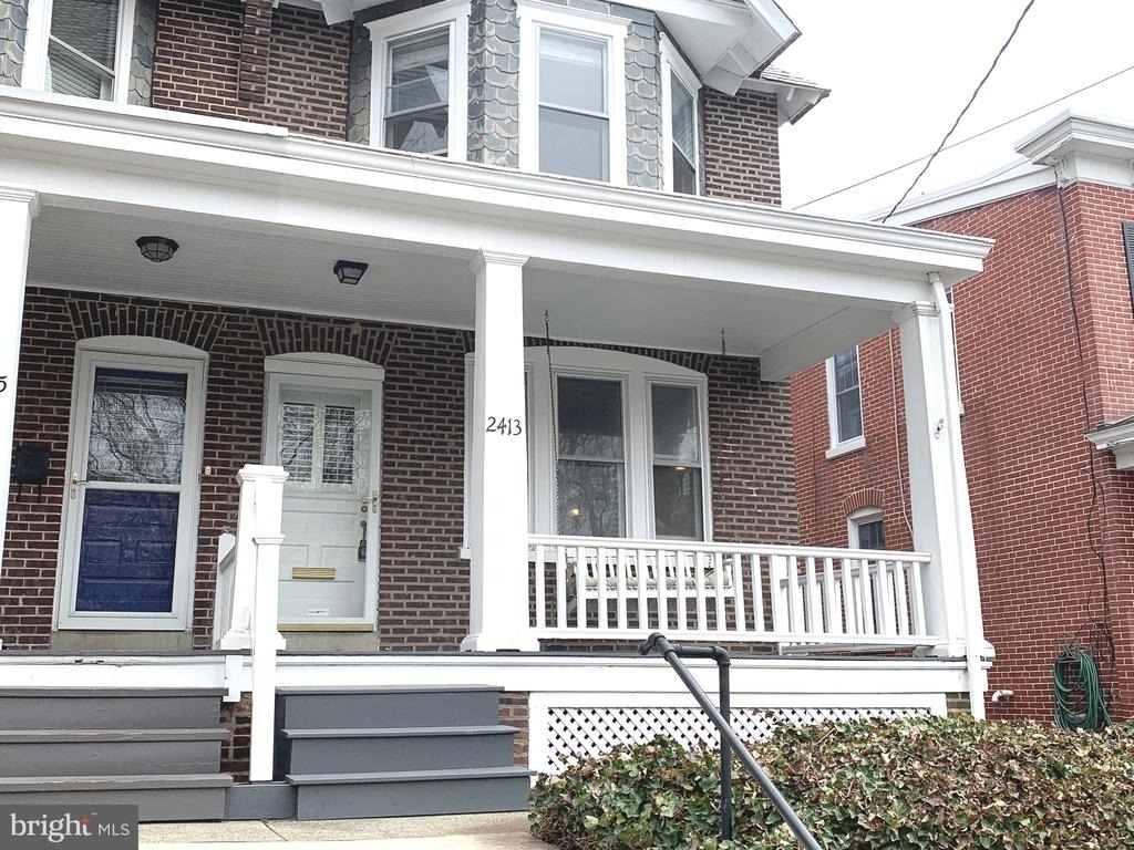 2413 W 16th Street - Photo 0