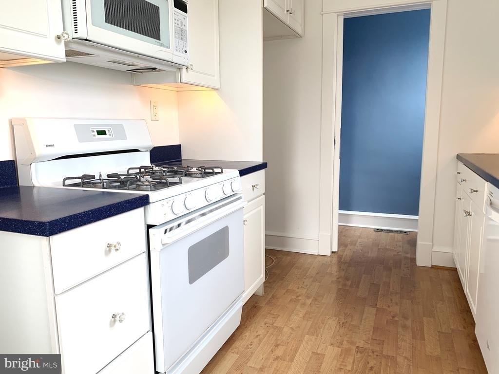2413 W 16th Street - Photo 10