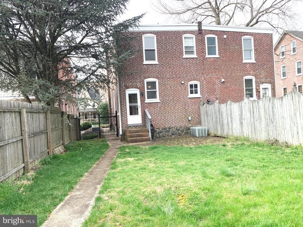 2413 W 16th Street - Photo 24