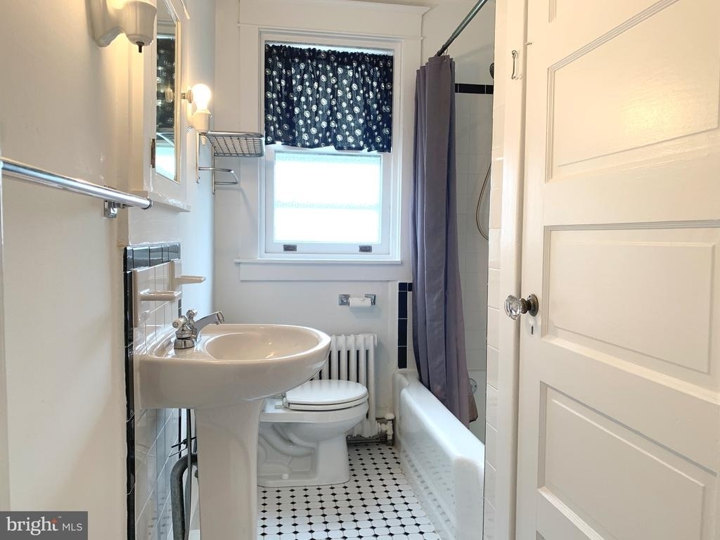 2413 W 16th Street - Photo 20