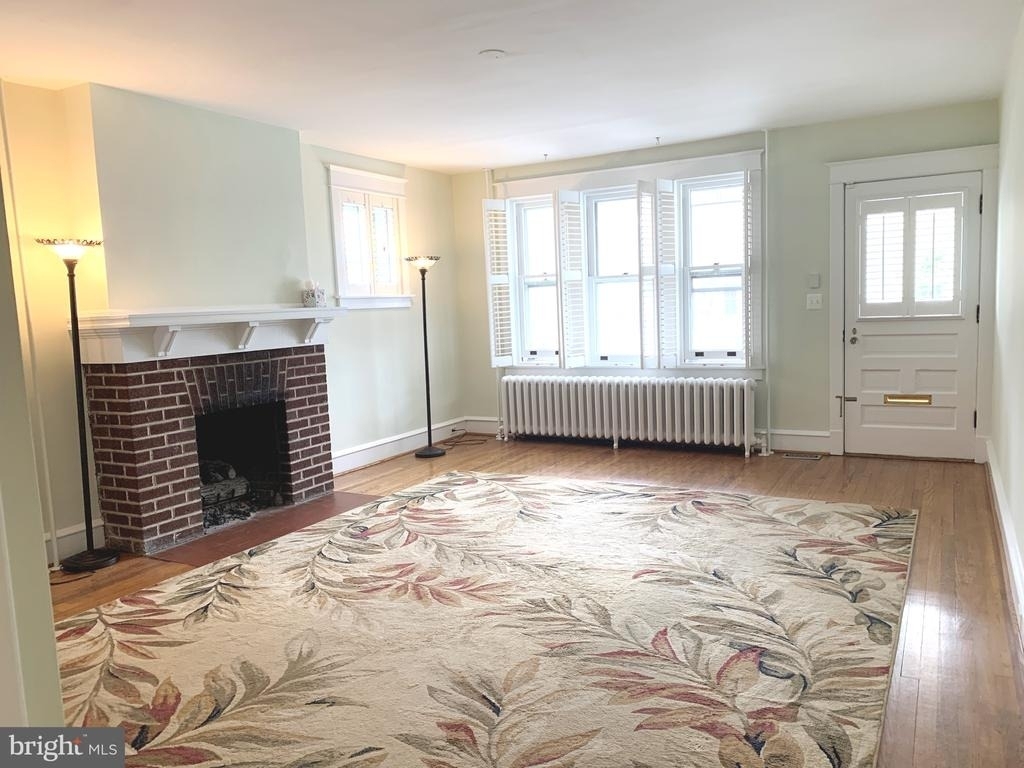 2413 W 16th Street - Photo 4