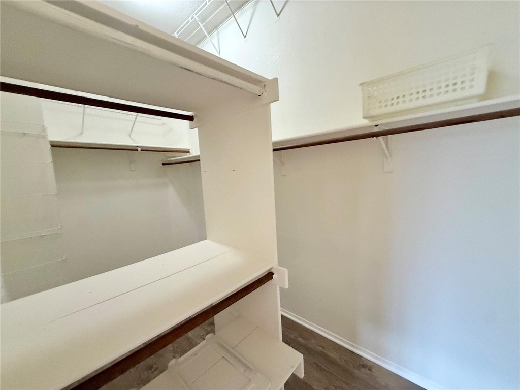 6106 Skahan Ln - Photo 18
