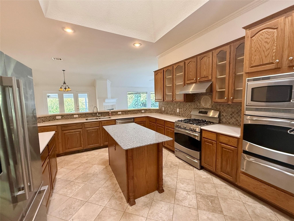 6106 Skahan Ln - Photo 7