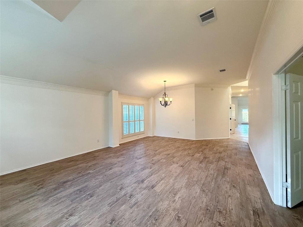 6106 Skahan Ln - Photo 1