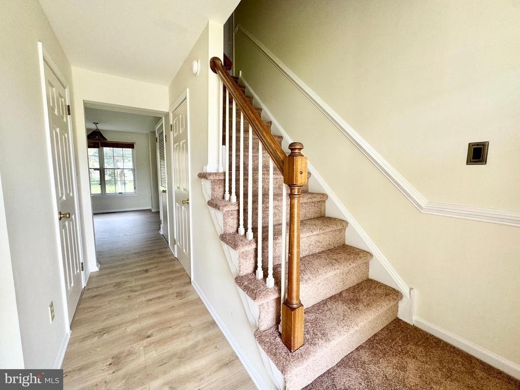 501 Falcon Drive - Photo 2