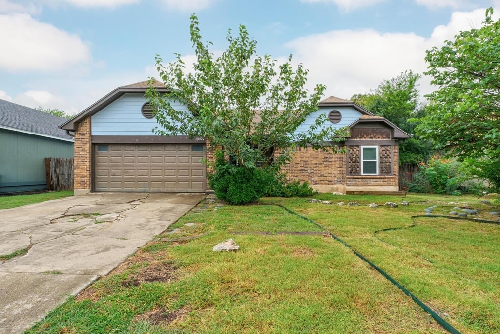 16402 Malden Dr - Photo 1