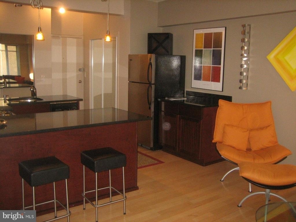 1711 Massachusetts Avenue Nw - Photo 4