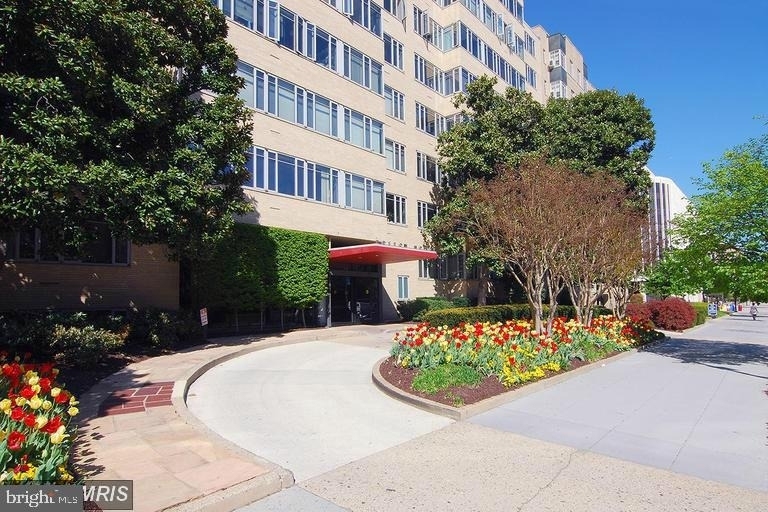 1711 Massachusetts Avenue Nw - Photo 1