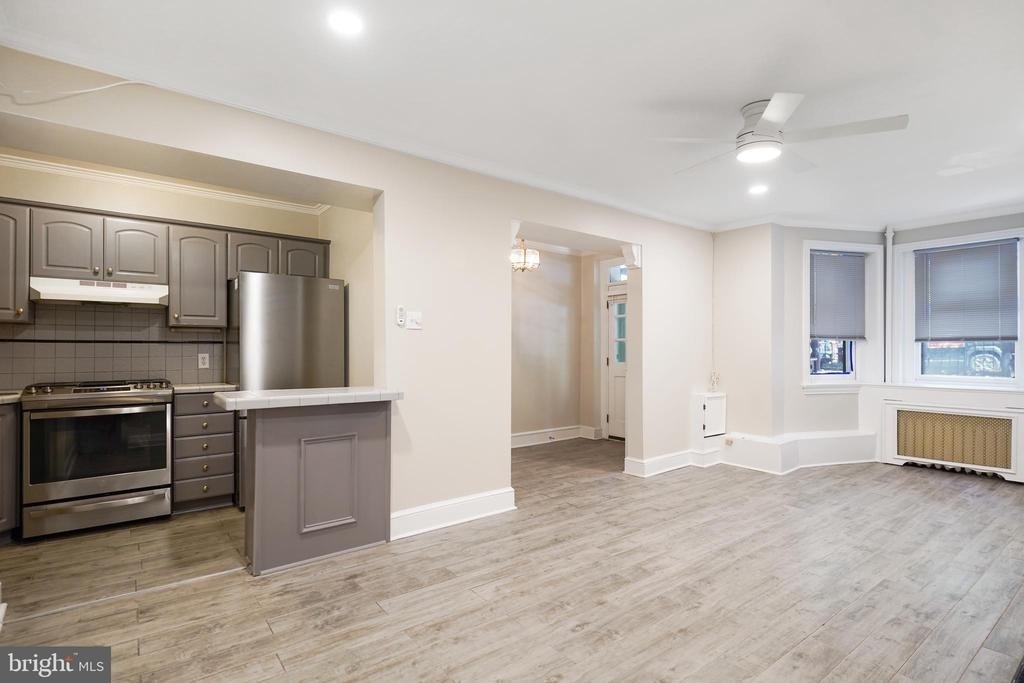 405 Constitution Avenue Ne - Photo 1