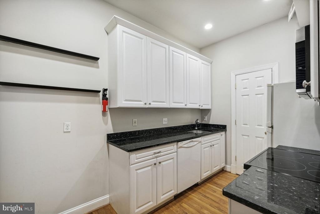 1417 Chapin Street Nw - Photo 9